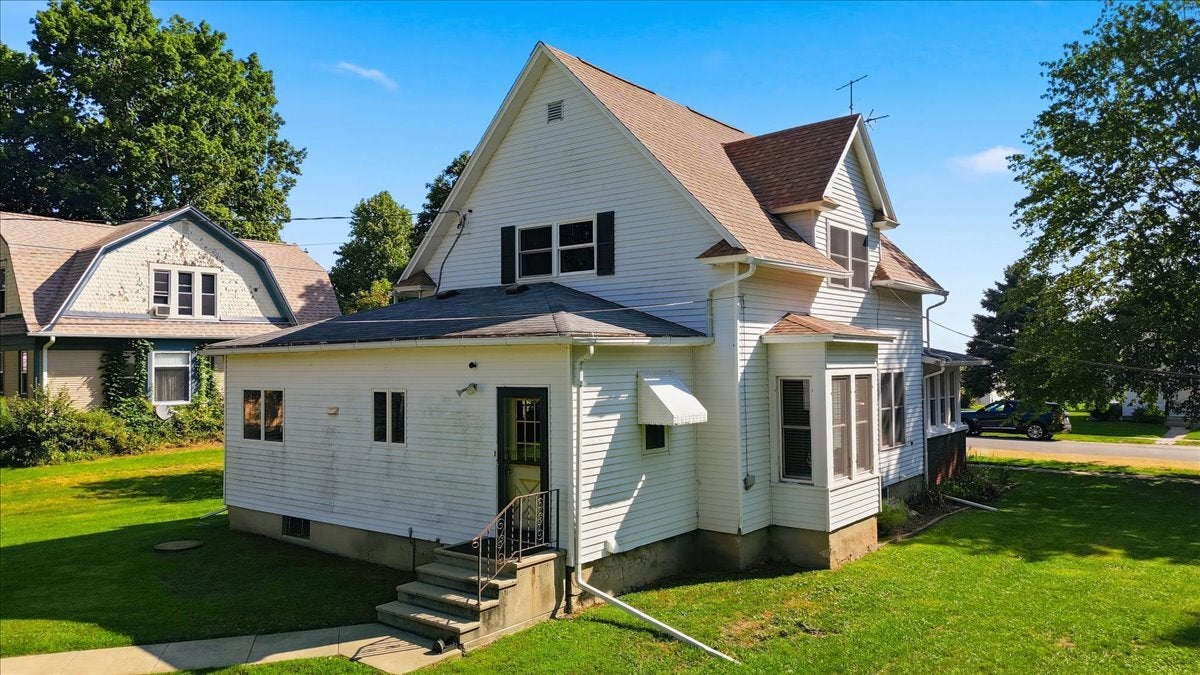 222 Wilson Avenue