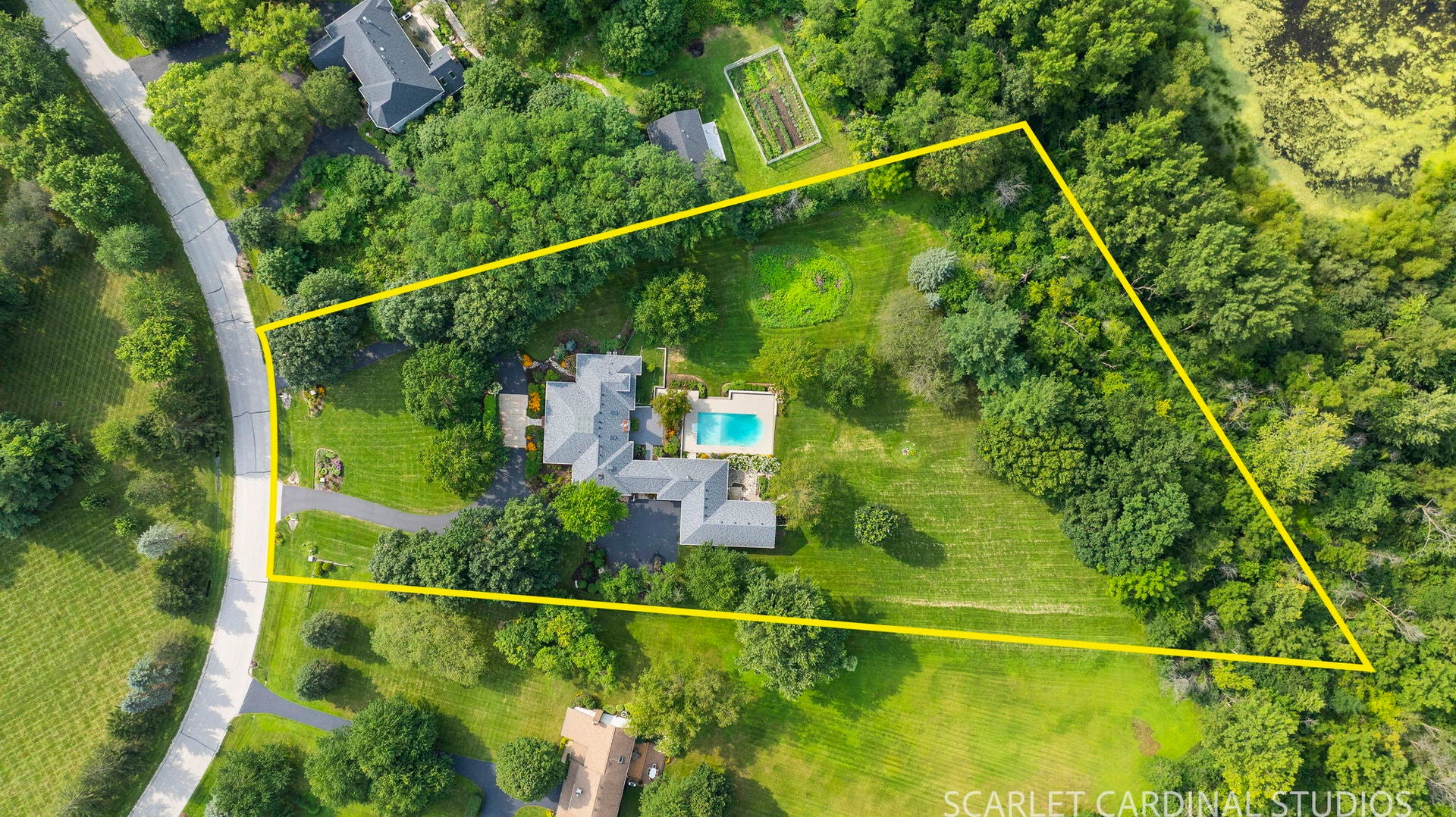 38W064 Tanglewood Drive