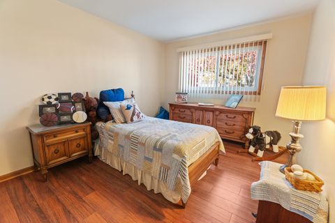 Tiny photo for 315 Cottonwood Court, Schaumburg, IL 60193 (MLS # 12523335)