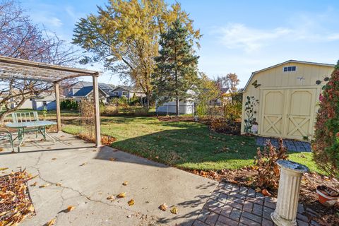 Tiny photo for 315 Cottonwood Court, Schaumburg, IL 60193 (MLS # 12523335)