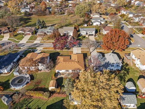 Tiny photo for 315 Cottonwood Court, Schaumburg, IL 60193 (MLS # 12523335)