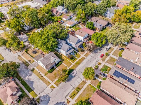 Tiny photo for 12552 Highland Avenue, Blue Island, IL 60406 (MLS # 12490583)
