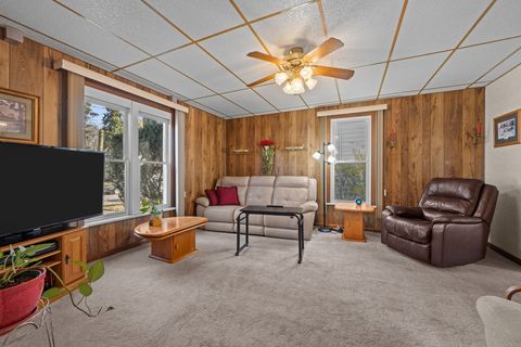 Tiny photo for 644 Oak Avenue, Aurora, IL 60506 (MLS # 12516696)