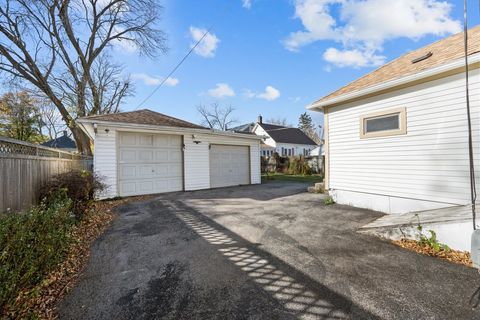 Tiny photo for 644 Oak Avenue, Aurora, IL 60506 (MLS # 12516696)