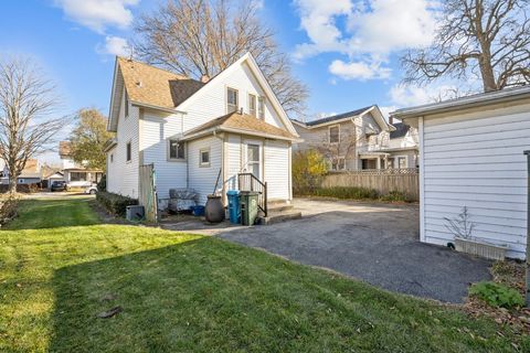 Tiny photo for 644 Oak Avenue, Aurora, IL 60506 (MLS # 12516696)