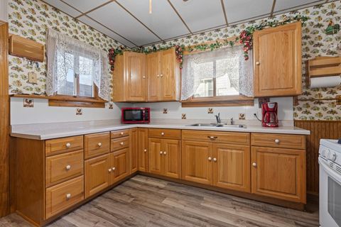 Tiny photo for 644 Oak Avenue, Aurora, IL 60506 (MLS # 12516696)