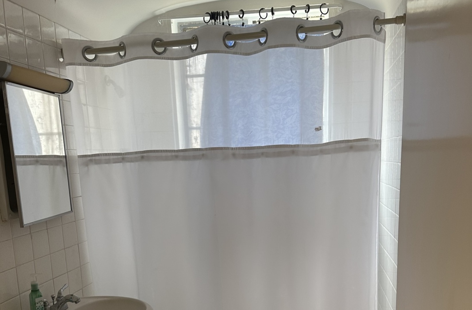 Chicago, Illinois 60652, United States, 2 Bedrooms Bedrooms, ,1 BathroomBathrooms,Residential,Active,221535