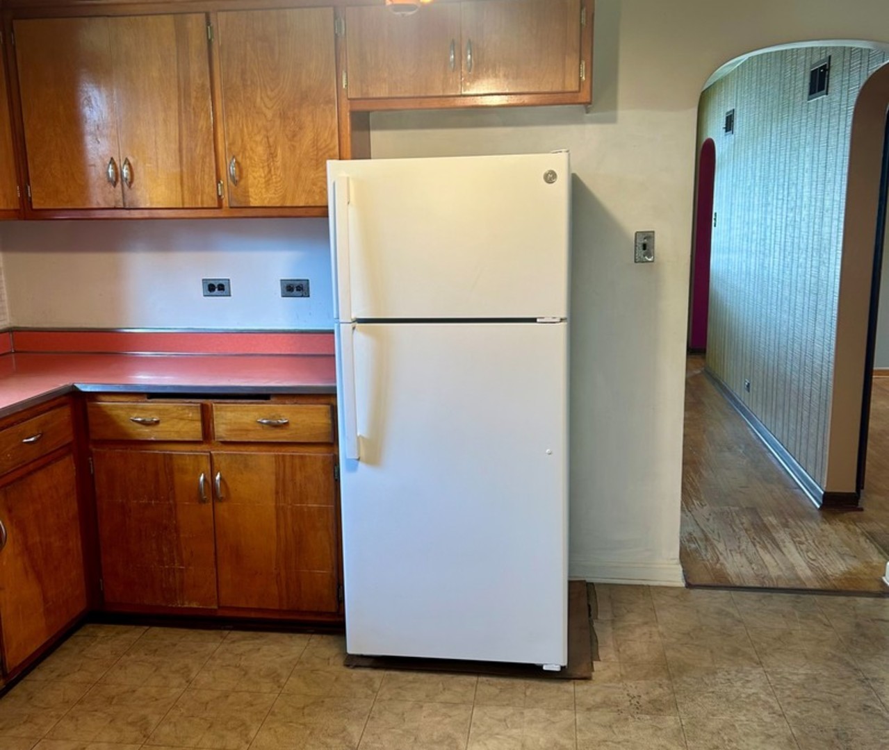 Chicago, Illinois 60652, United States, 2 Bedrooms Bedrooms, ,1 BathroomBathrooms,Residential,Active,221535