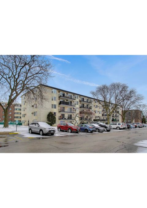 Tiny photo for 5506 Lincoln Avenue #A521, Morton Grove, IL 60053 (MLS # 12632506)