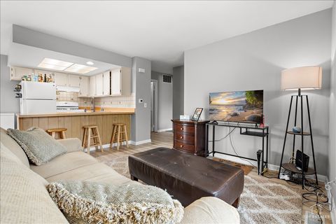 Tiny photo for 1228 INVERRARY Lane #21D, Palatine, IL 60074 (MLS # 12626488)