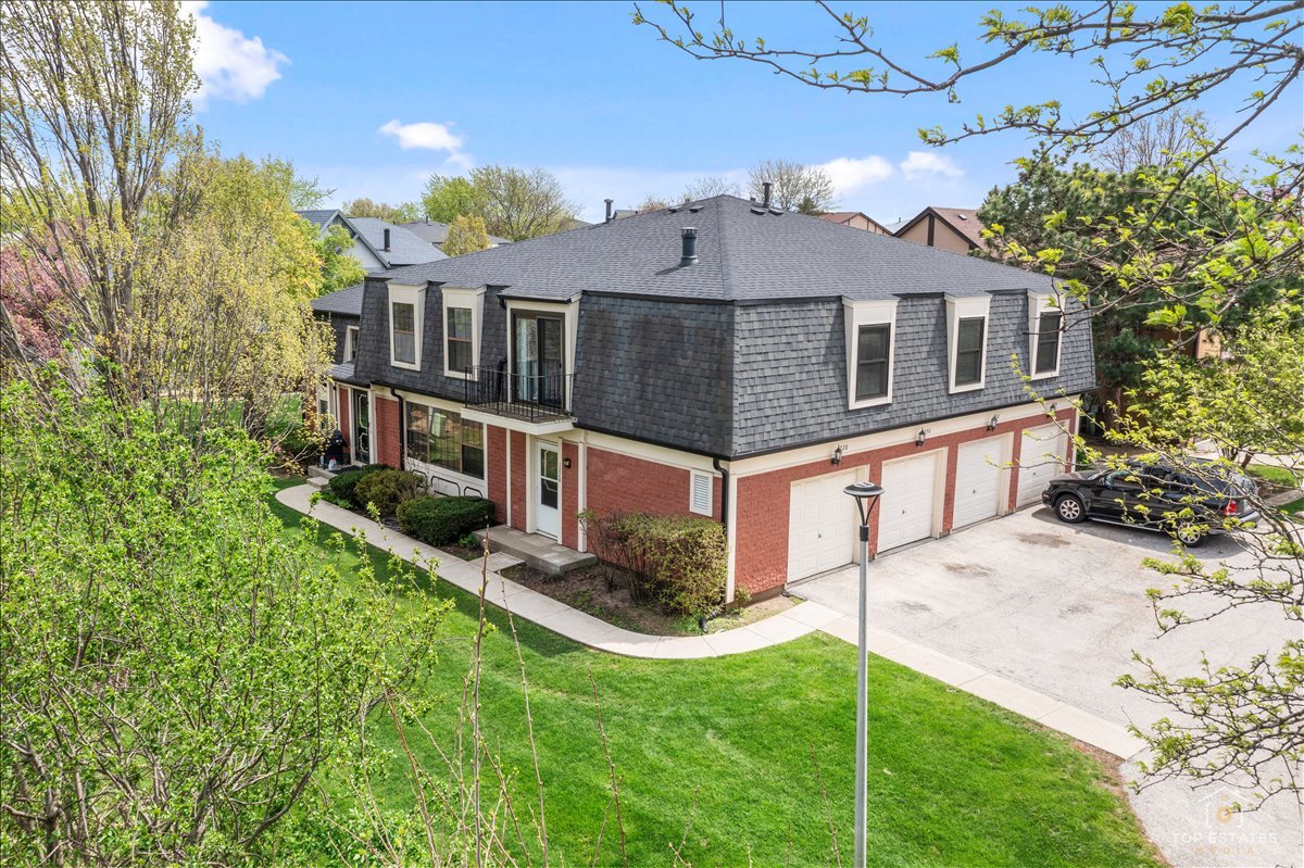 1228 INVERRARY Lane 21D