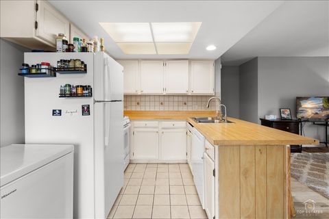 Tiny photo for 1228 INVERRARY Lane #21D, Palatine, IL 60074 (MLS # 12626488)