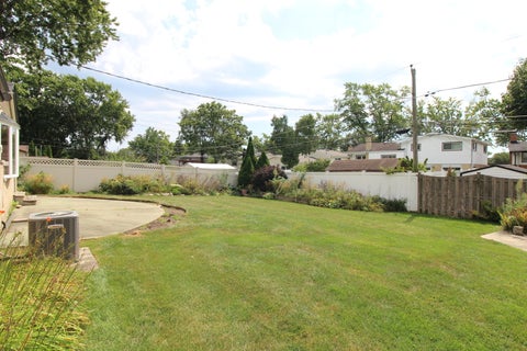 Tiny photo for 263 Norman Court, Des Plaines, IL 60016 (MLS # 12750292)