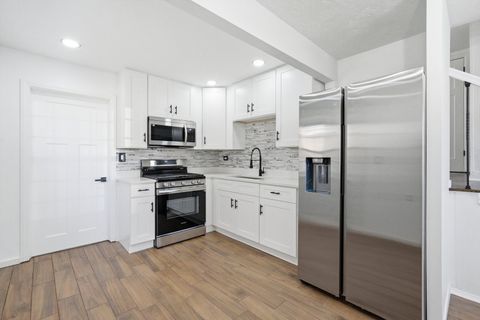 Tiny photo for 5039 W 64th Place, Chicago, IL 60638 (MLS # 12592210)