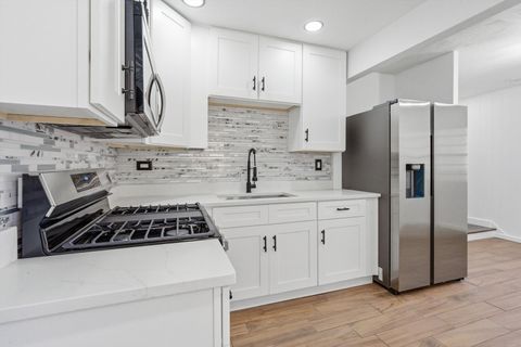 Tiny photo for 5039 W 64th Place, Chicago, IL 60638 (MLS # 12592210)