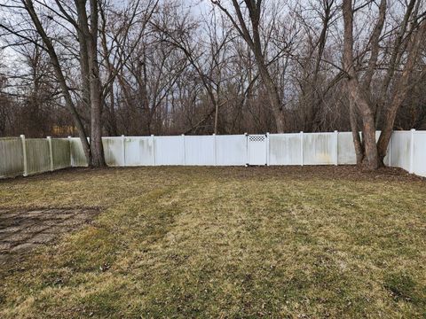 Tiny photo for 18108 Fountainbleau Drive, Hazel Crest, IL 60429 (MLS # 12596434)