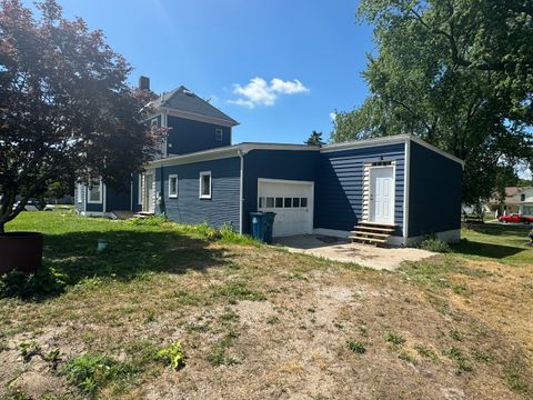 Tiny photo for 355 N 5th Street, Sheldon, IL 60966 (MLS # 12415738)