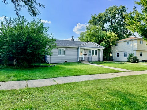 Tiny photo for 11028 Major Avenue, Chicago Ridge, IL 60415 (MLS # 12747930)