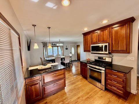 Tiny photo for 11028 Major Avenue, Chicago Ridge, IL 60415 (MLS # 12747930)