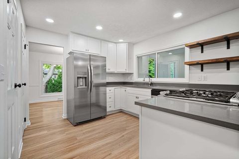 Tiny photo for 319 Hillside Lane, Bloomington, IL 61701 (MLS # 12505465)