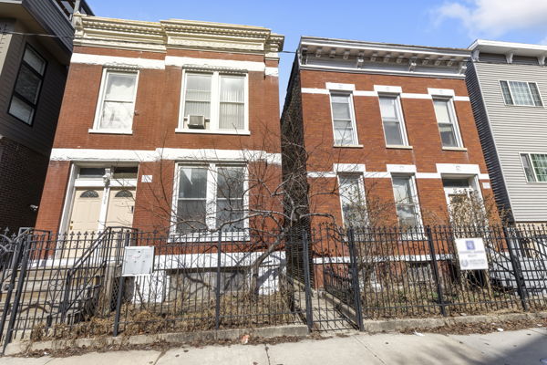 2016 W Superior Street