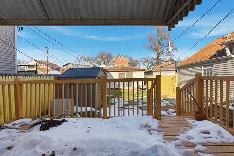 Tiny photo for 516 W 45th Place, Chicago, IL 60609 (MLS # 12534304)