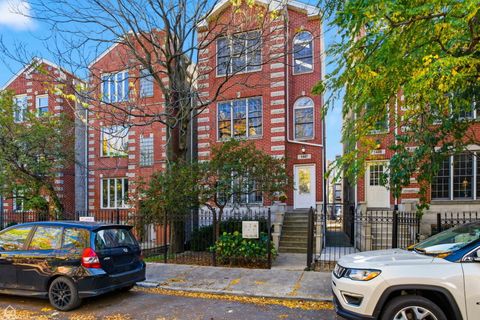 1447 W Walton Street 3 Chicago IL 60622