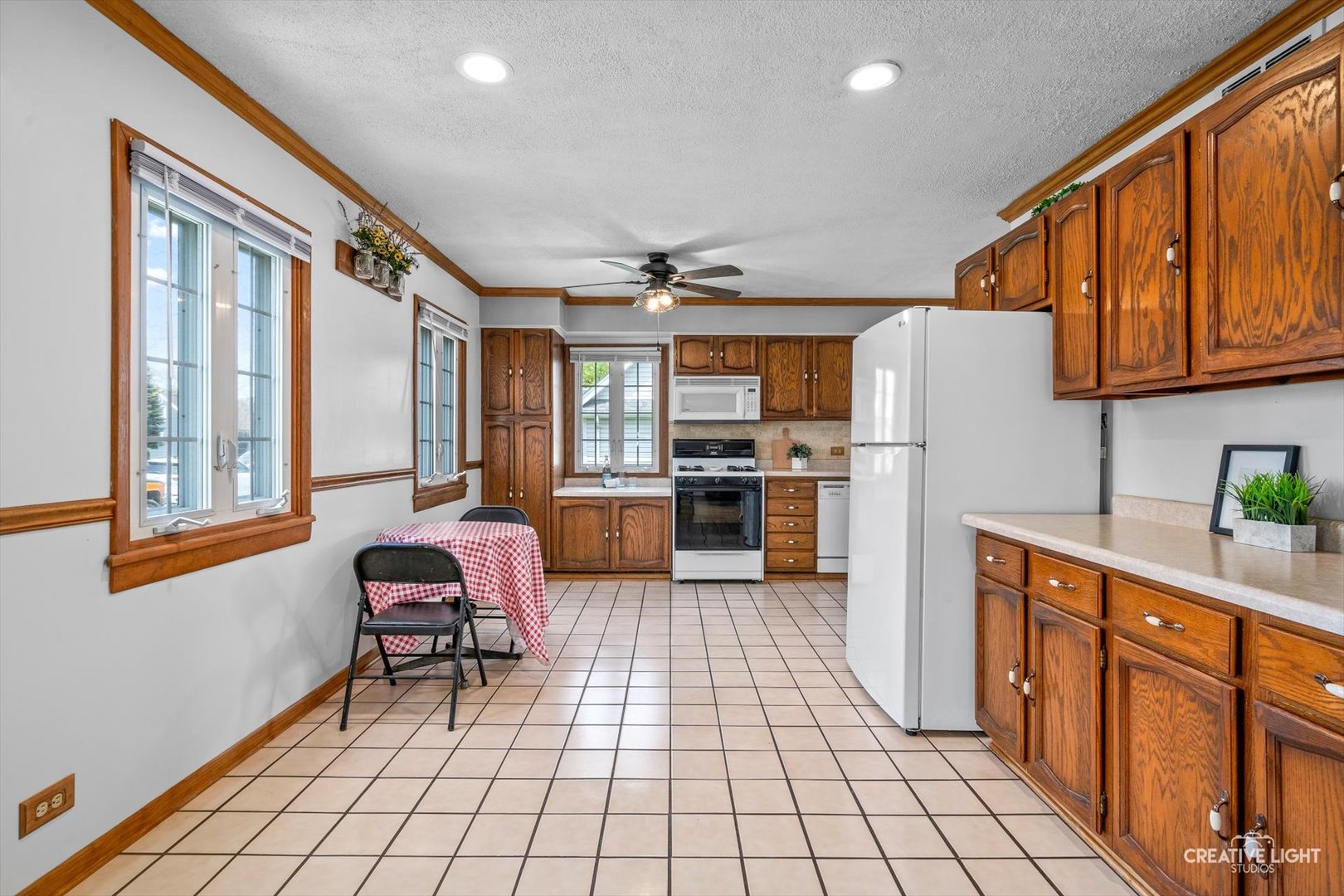 905 La Porte Avenue