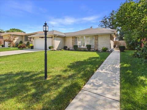 Photo of 1511 Miami Lane, Des Plaines, IL 60018 (MLS # 12751496)