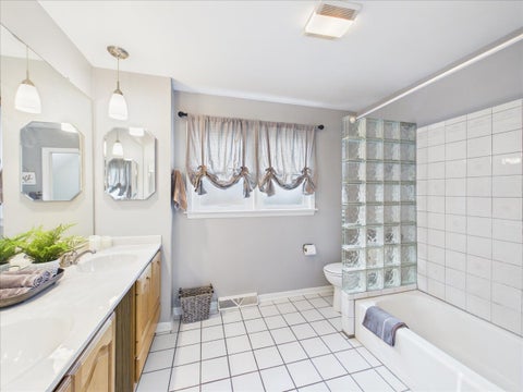 Tiny photo for 1511 Miami Lane, Des Plaines, IL 60018 (MLS # 12751496)