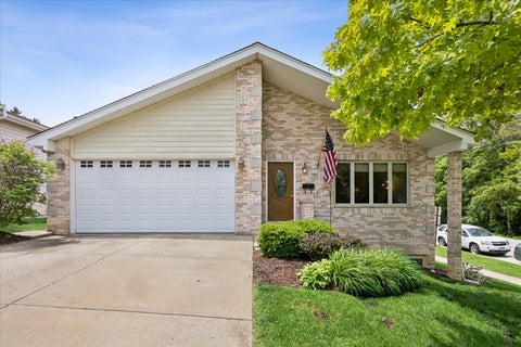 Photo of 702 HICKORY Street, Lemont, IL 60439 (MLS # 12703018)