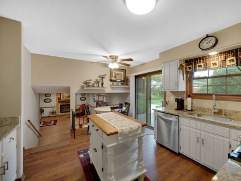Tiny photo for 2 Honey Lane, New Lenox, IL 60451 (MLS # 12499696)