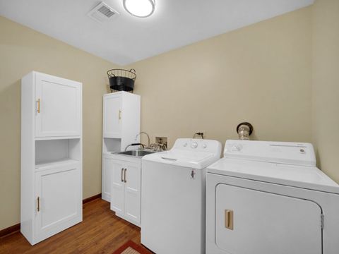 Tiny photo for 2 Honey Lane, New Lenox, IL 60451 (MLS # 12499696)