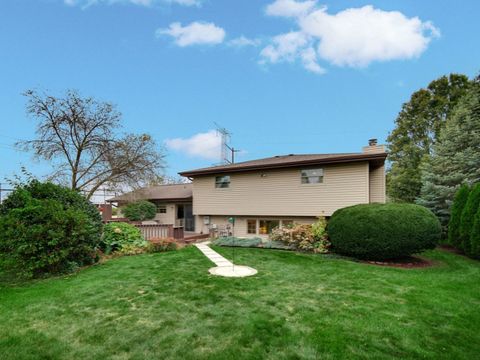 Tiny photo for 2 Honey Lane, New Lenox, IL 60451 (MLS # 12499696)