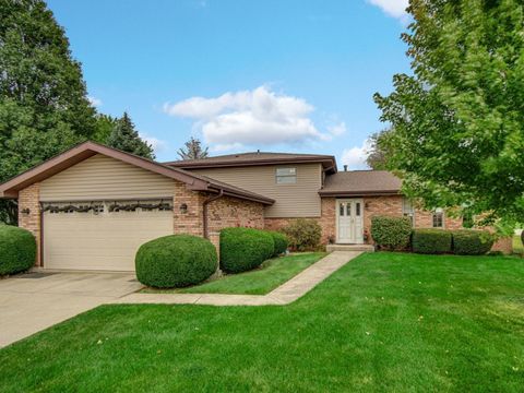 Tiny photo for 2 Honey Lane, New Lenox, IL 60451 (MLS # 12499696)