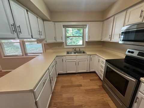 Tiny photo for 907B N Carlisle Drive, Rochelle, IL 61068 (MLS # 12487904)