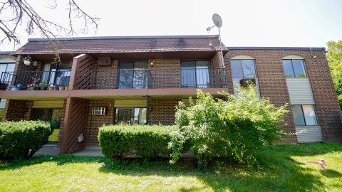 Tiny photo for 31 Washington Boulevard #208, Mundelein, IL 60060 (MLS # 12720062)