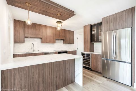 Tiny photo for 3801 Mission Hills Road #204, Northbrook, IL 60062 (MLS # 12492992)
