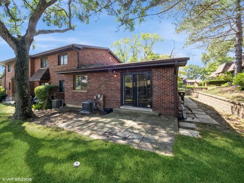Tiny photo for 1101 Geneva Lane #B, Lake Zurich, IL 60047 (MLS # 12486342)