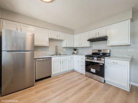 Tiny photo for 1101 Geneva Lane #B, Lake Zurich, IL 60047 (MLS # 12486342)