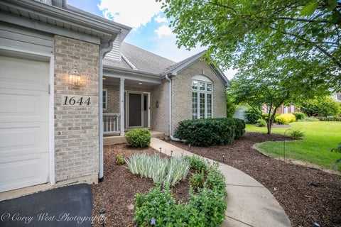 Tiny photo for 1644 Derby Drive, Batavia, IL 60510 (MLS # 12688472)