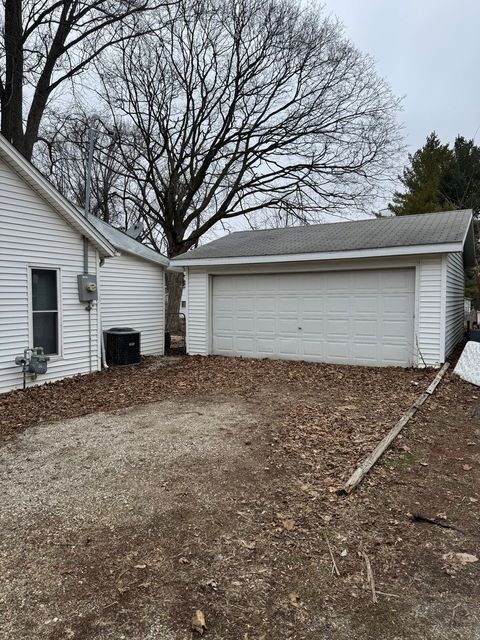 Tiny photo for 108 E Cleveland Street, Heyworth, IL 61745 (MLS # 12541682)