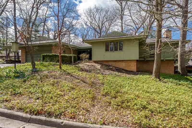 2520 E CHICKADEE Trail