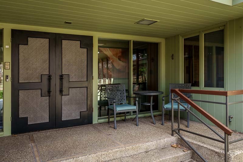 2520 E CHICKADEE Trail
