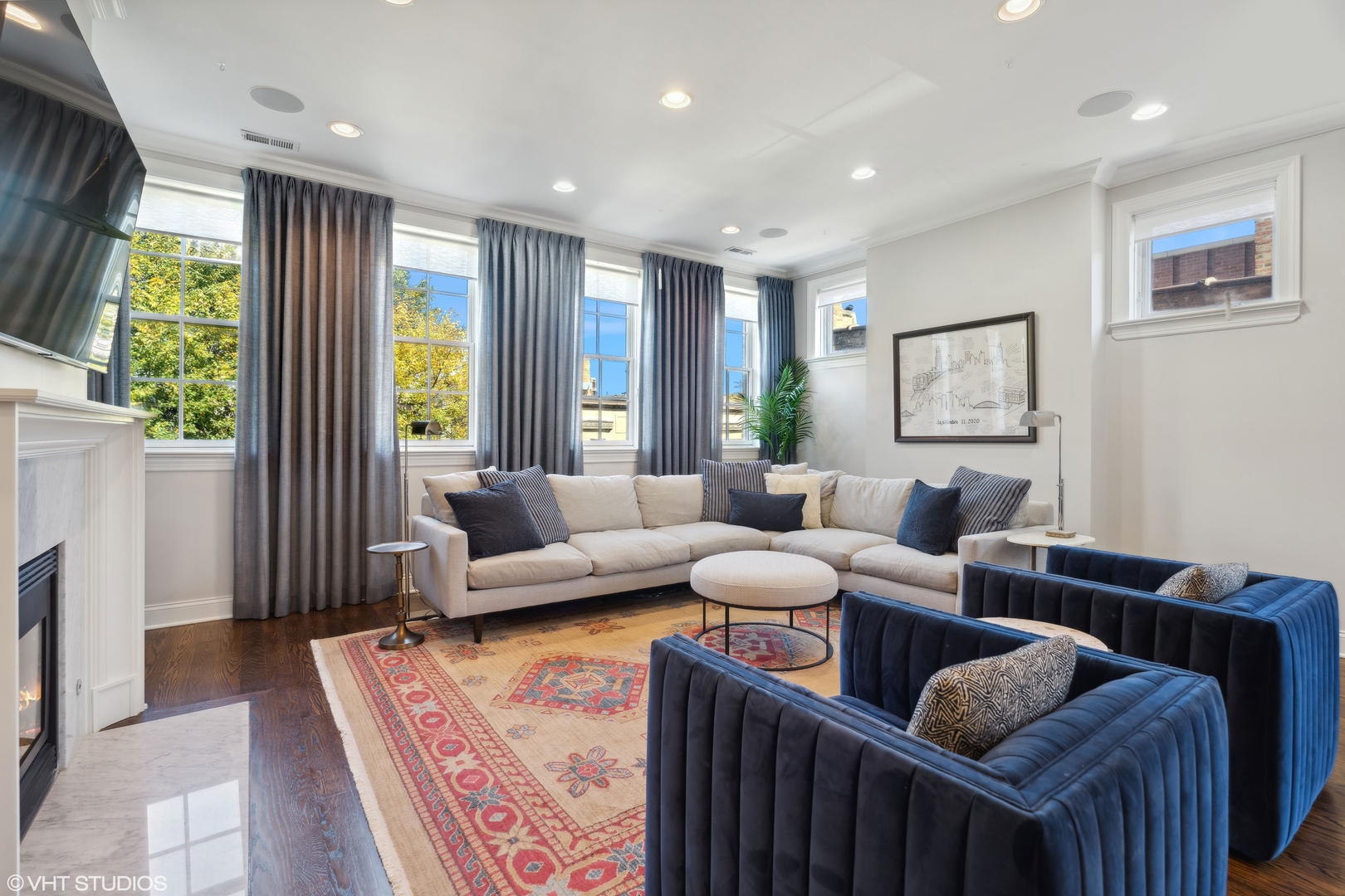 851 W Fletcher Street 3
