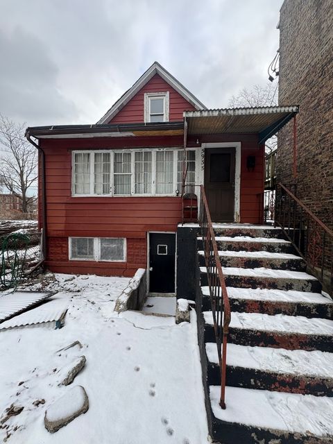 Tiny photo for 5935 S Racine Avenue, Chicago, IL 60636 (MLS # 12563268)