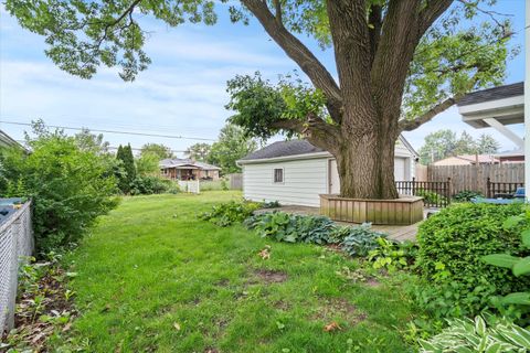 Tiny photo for 1308 Waverly Place, Joliet, IL 60435 (MLS # 12386657)