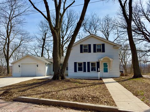 Tiny photo for 1704 Main Street, Peru, IL 61354 (MLS # 12602748)