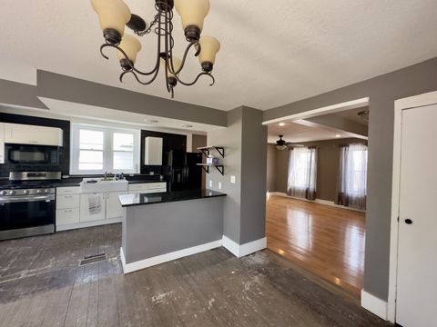 Tiny photo for 1704 Main Street, Peru, IL 61354 (MLS # 12602748)