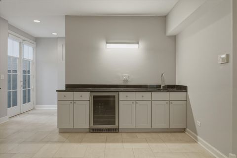 Tiny photo for 11361 W Plainfield Road, Indian Head Park, IL 60525 (MLS # 12590053)